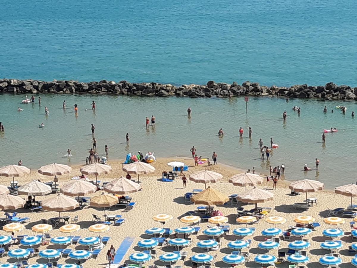 La Terrazza Sul Mare Appartement Montesilvano Marina Buitenkant foto